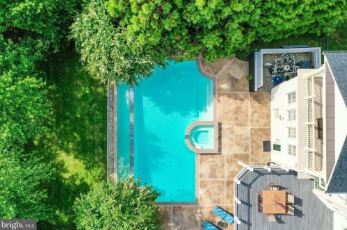 43235 Parkers Ridge Dr, Leesburg, VA 20176-5108