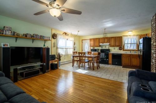 122 Pleasant Vw Dr, Killingly CT 06241-1214 exterior