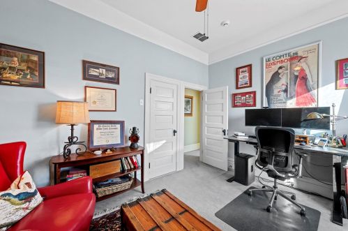 36 Portland Pl, Saint Louis MO 63108-1242 exterior