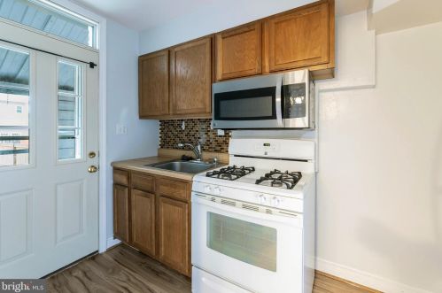 104 Lynhaven Dr, Alexandria VA  22305-3105 exterior