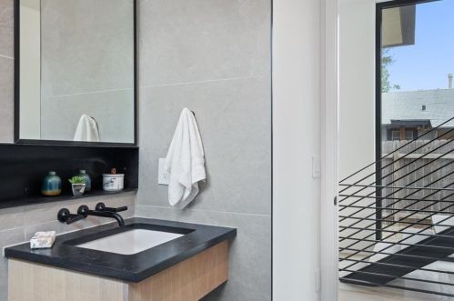 703 Fletcher St, Austin TX exterior