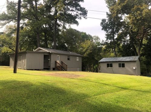 1219 Pine Lake Cir, Montgomery TX  77316-2716 exterior