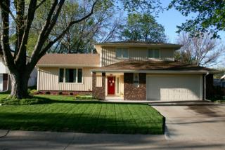 14916 Seward Plz, Omaha NE  68154-1054 exterior