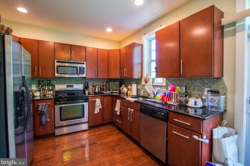 2625 Catharine St, Philadelphia PA  19146-2311 exterior