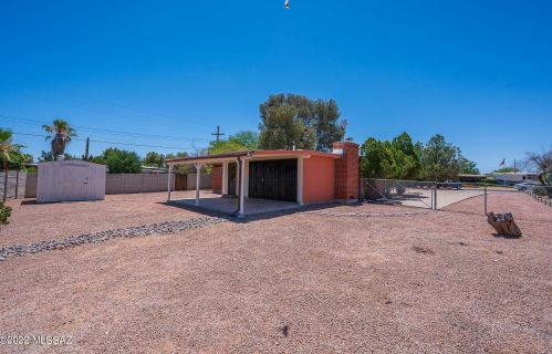 8105 Beverly St, Tucson AZ 85710-5929 exterior