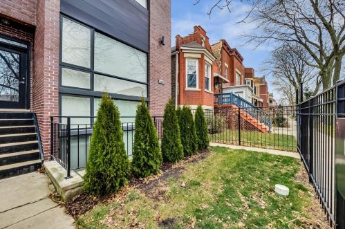 3605 Leavitt St, Chicago, IL 60609-1053
