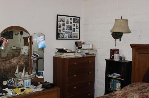 8011 Julia St, Tucson AZ 85710-4821 exterior