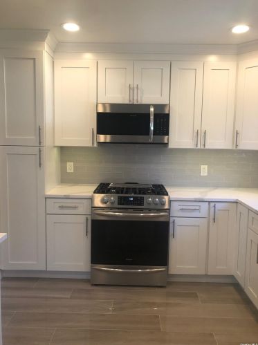 27 Marilyn Ct, Babylon NY  11704-7914 exterior