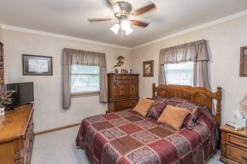 5030 20th St, Milwaukee WI 53233-2506 exterior