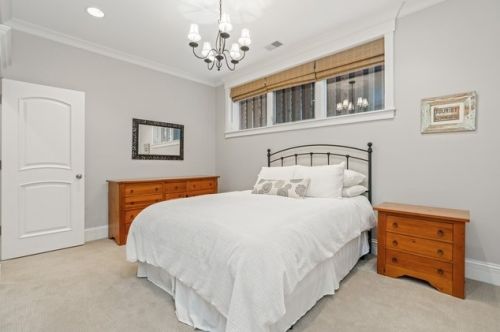 1309 Nelson St, Chicago IL 60657-3042 exterior