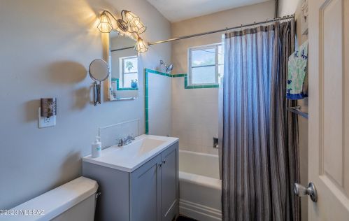 4625 13 St, Tucson AZ 85719-6109 exterior