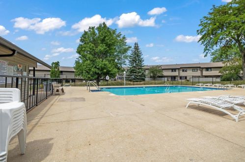 9043 70, Milwaukee WI 53223-2114 exterior