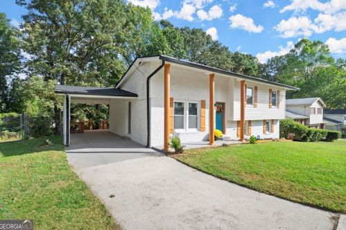 3949 Adamsville Dr, Atlanta GA  30331-3823 exterior