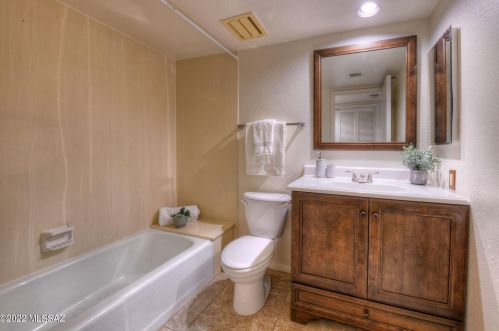 835 Placita Del Mirador, Tucson AZ 85718-1973 exterior