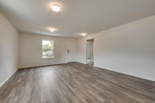 4627 Corregidor St, Dallas TX  75216-5017 exterior