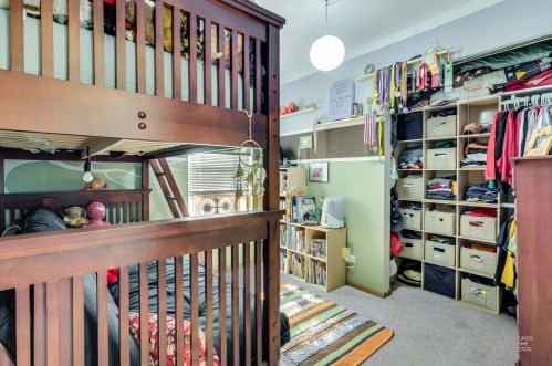 908 40, Chicago IL 60653-2803 exterior