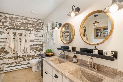 3272 Thorncrest Dr, Grand Rapids MI 49546-7353 exterior