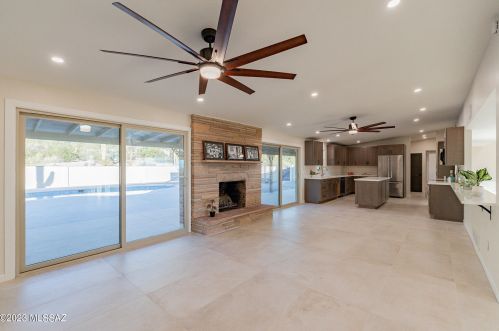 5862 Camino Arenosa, Tucson AZ  85718-4650 exterior