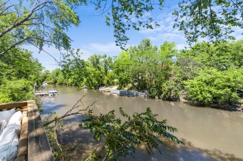 2703 Agatite Ave, Chicago IL 60630-3501 exterior