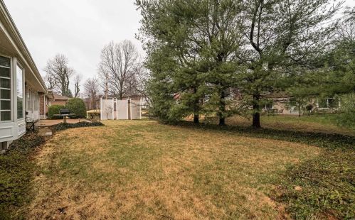 6109 Savio Dr, Saint Louis MO 63123-2760 exterior