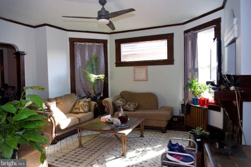 1223 Harrison St, Philadelphia PA 19124-2910 exterior