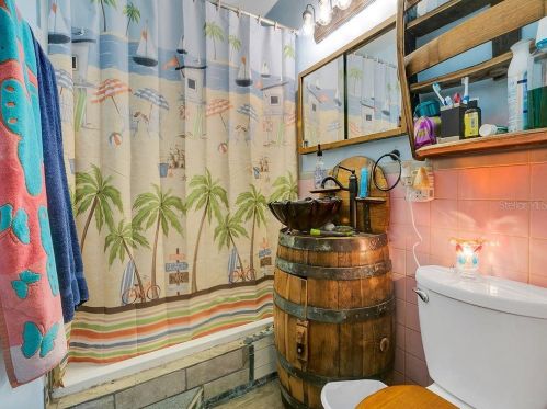 1 Pierce Ave, Orlando FL 32809-4945 exterior