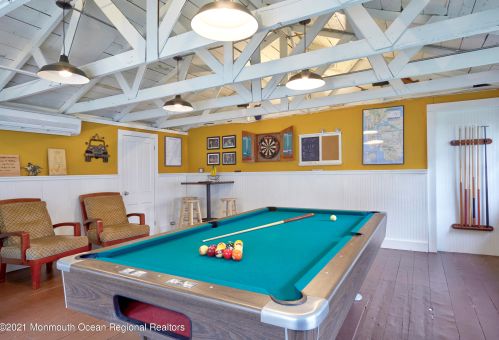 36 Little Silver Pt Rd, Little Silver NJ 07739-1732 exterior