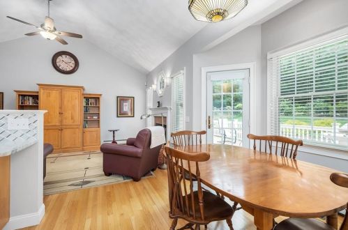 97 Gaskill St, Woonsocket RI 02895-1011 exterior