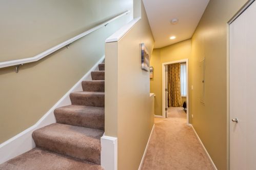 931 Kingsbury St, Chicago IL 60610-7431 exterior