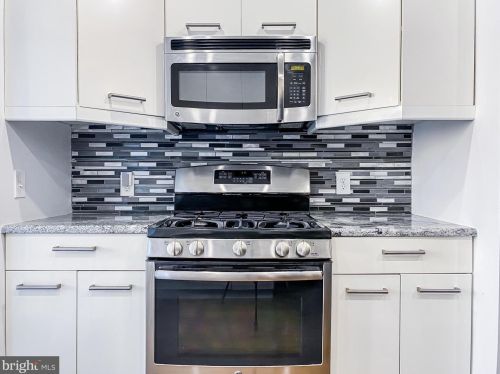 1237 Mascher St, Philadelphia PA 19140-4624 exterior