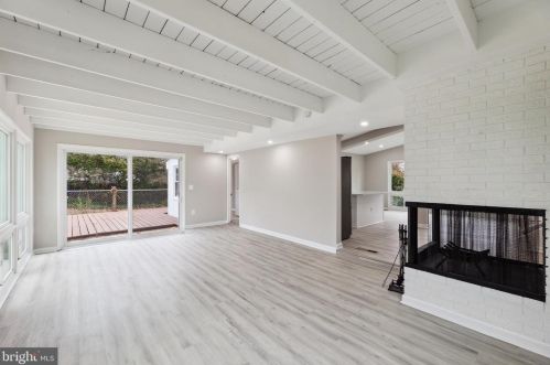 4000 Javins Dr, Alexandria VA  22310-2037 exterior