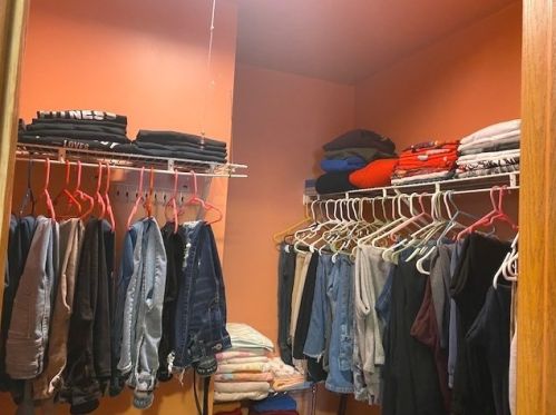 9 Un St, Joliet IL 60433-1143 exterior