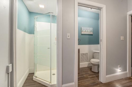 604 Apple Ave, Meskegon MI  49442-3646 exterior