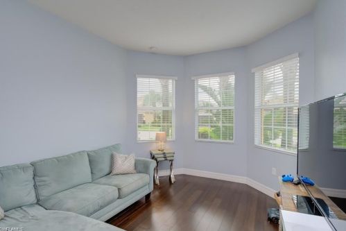 6606 Marbella Dr, Naples FL 34105-5040 exterior