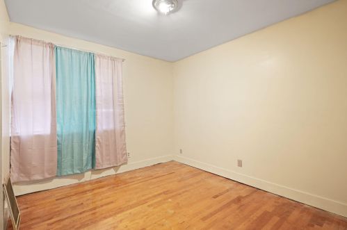 2608 36th St, Milwaukee, WI 53210-2523