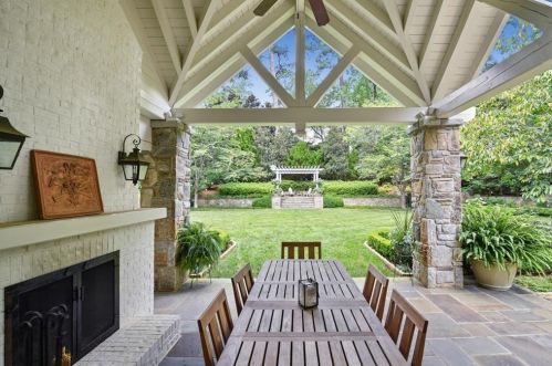 4332 Davidson Ave, Atlanta GA 30319-1152 exterior