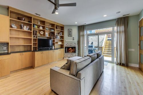 2637 Wayne Ave, Chicago IL 60614-1231 exterior