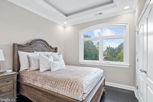 1645 Kirby Rd, Mc Lean VA  22101-3240 exterior