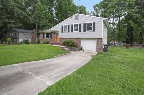 1896 Hillsway, Lithonia, GA 30078-2481