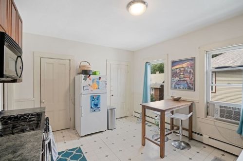 39 Goldsmith St, Boston MA exterior