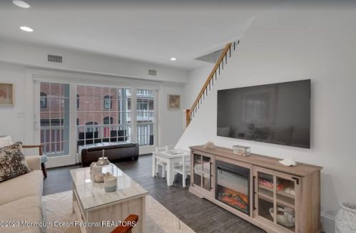 8 Church St, Locust NJ  07760-2104 exterior