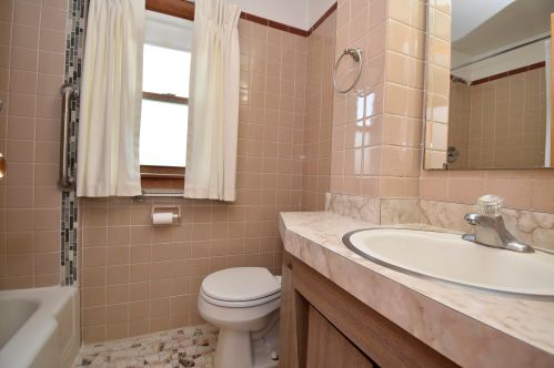 3259 97, Milwaukee WI 53222-3458 exterior