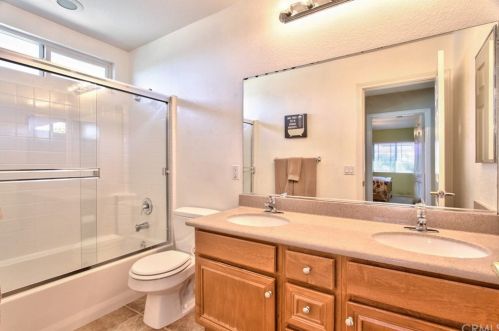 31929 Avenida Enrique, Temecula CA 92591-2145 exterior