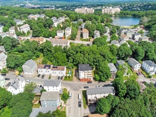 67 Catharine St, Worcester MA 01605-2708 exterior