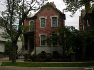 346 Brown St, Bham MI  48009-1467 exterior