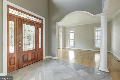 6504 Divine St, Mc Lean VA  22101-4619 exterior