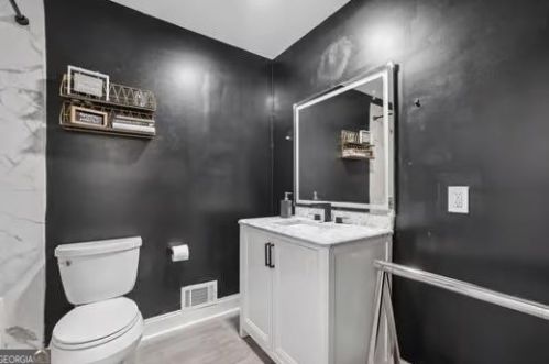 2891 Alexandria Dr, Atlanta GA  30331-5324 exterior