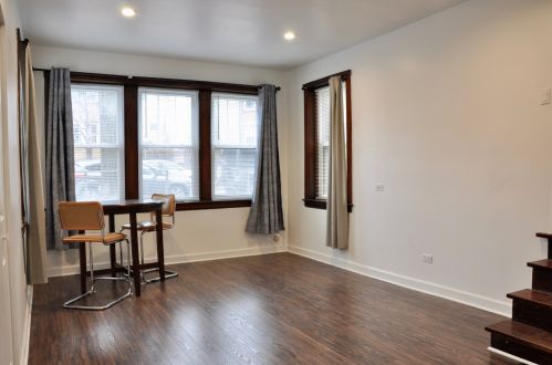 2711 Marshfield Ave, Chicago, IL 60614-1015