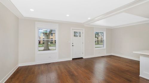 5135 Neenah Ave, Chicago IL  60656-3728 exterior