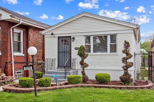 9549 Perry Ave, Chicago, IL 60628-1341